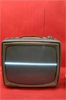 Vintage Motorola Astronaut TV – powers on but no