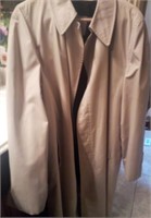 U - LONDON FOG TRENCHCOAT