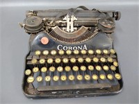 Antique Corona 4 small mechanical typewriter