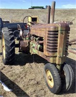 JD A Tractor for parts, narrow front, SN543601
