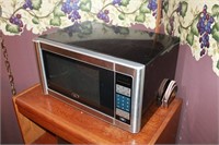 Oster Microwave