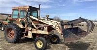 International 806 Tractor w/GB 900 Loader