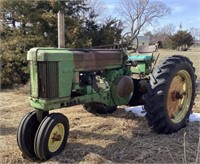 JD 60 Tractor, gas, narrow front, New rear 13.6-38