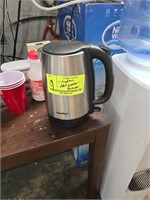 ELECTRIC  HOT WATER BREWER