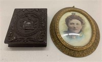 2 antique lady photos w/ frame - Daguerreotype