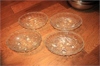 4 - Matching Fruit Bowls ( Glass)