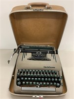 Smith Corona Silent Super vintage typewriter w/