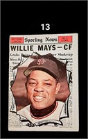 1961 Topps BB Willie Mays Sporting News #579