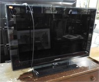 32” Samsung Mdl LN328640R3FXVA  TV.
