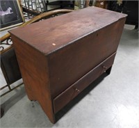 Antique lift top mule chest with single