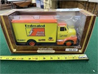 ERTL 1953 FORD Deliver Van NIB