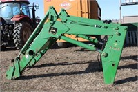 John Deere 740 loader no bucket