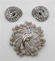 Triffari Brooch & Clip On Earrings