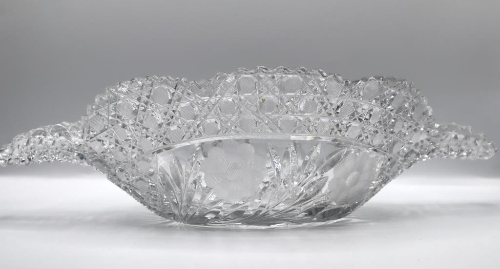 Brilliant Cut Flower Detail Glass Bowl