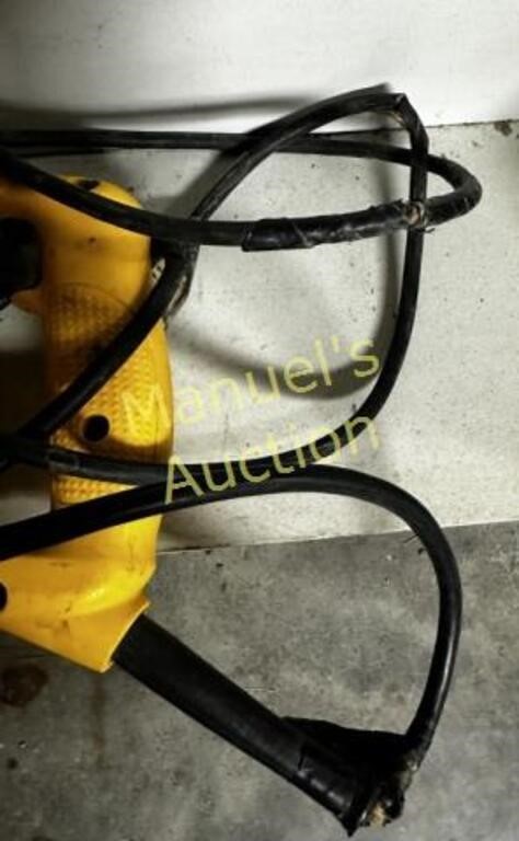 PRE-OWNED DEWALT RECIPROCATING SAW