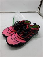 Link sport shoes size 7.5