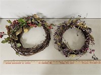 (2) Wreaths w Pics and Berries
