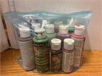 Bag of 13 acrylic paints