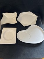 (23) White Plate Set