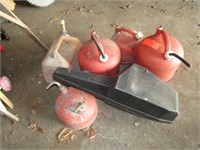 5 GAS CANS, CHAIN SAW CASE