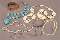 Quantity of Assorted Jewellery Items,