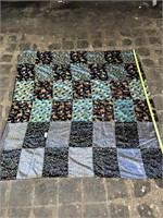 Silken square quilt