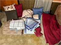 Linens (Blankets, Sheets, Bedspreads, Pillows)