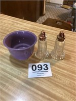 Purple bowl and salt and pepper set