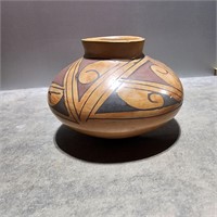 Round bottom vase