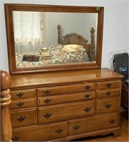 Pine style Dresser 60”X18”X69” 8 Drawers