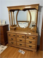 9 Drawer Dresser w/mirror 57”X17”X76”