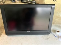 Sanyo tv 32” with remote