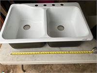 Dual enamel sink