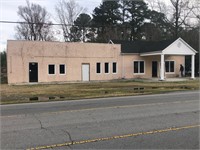 3 unit commercial building