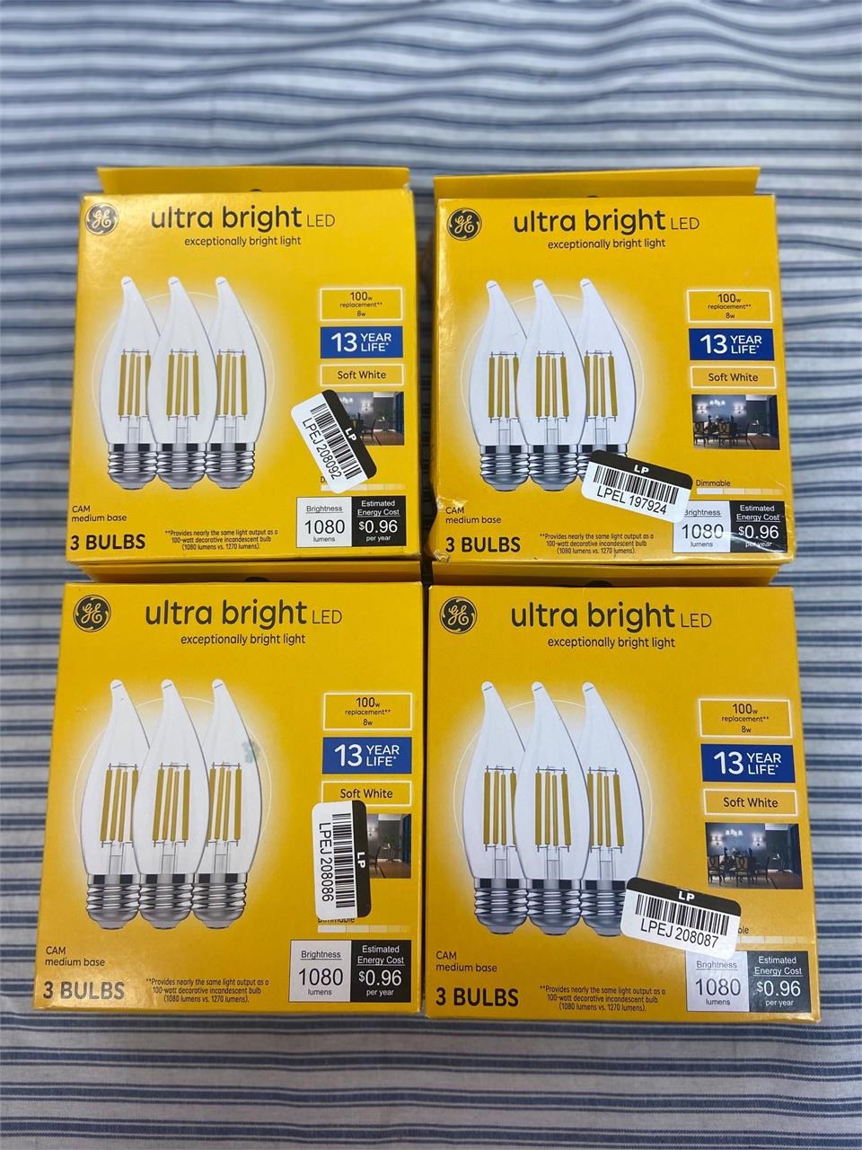 Lot of 4 Light Bulbs 100 Watt Soft White