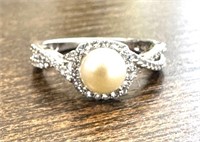 Sterling Silver White Sapphire Pearl Ring