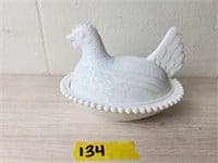 Vtg Indiana Milk Glass Hen on Nest Dish