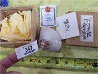 OREINTAL SHELL, PAPERS, BOX