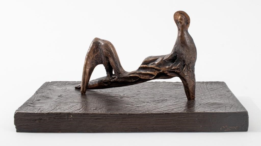 Henry Moore "Reclining Figure: Stiff Leg" 1977