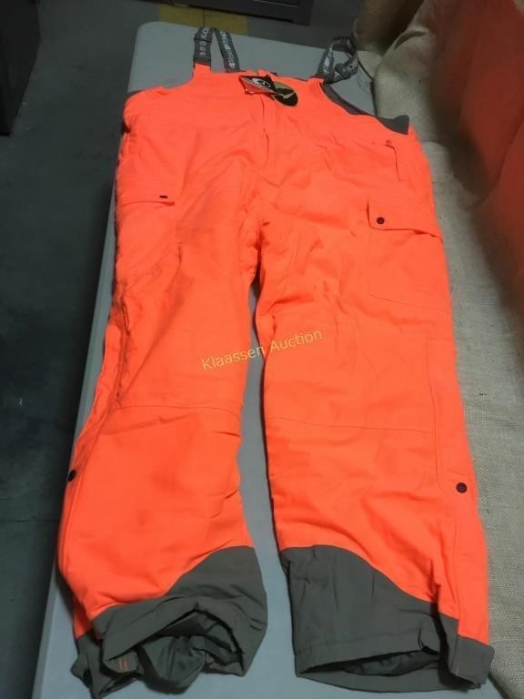 Mossy Oak 3XL insulated bib overalls. New.