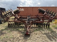 20ft IH 475 Disk