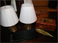 LOT: PR. DRESSER LAMPS, CEDAR JEWELRY BOX, BRASS