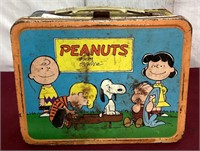Collectible Peanuts Charlie Brown Metal Lunchbox