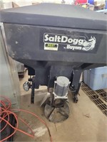 Salt Dogg salter hitch mount  read description