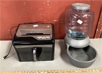 Staples Mailmate Shredder & Plastic Pet Waterer