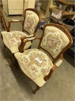 Pair of Vintage decorative chairs, with wooden arm