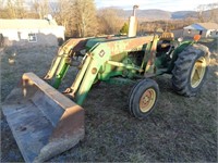 John Deere 2040 Tractor, 2WD, WFE with Loader