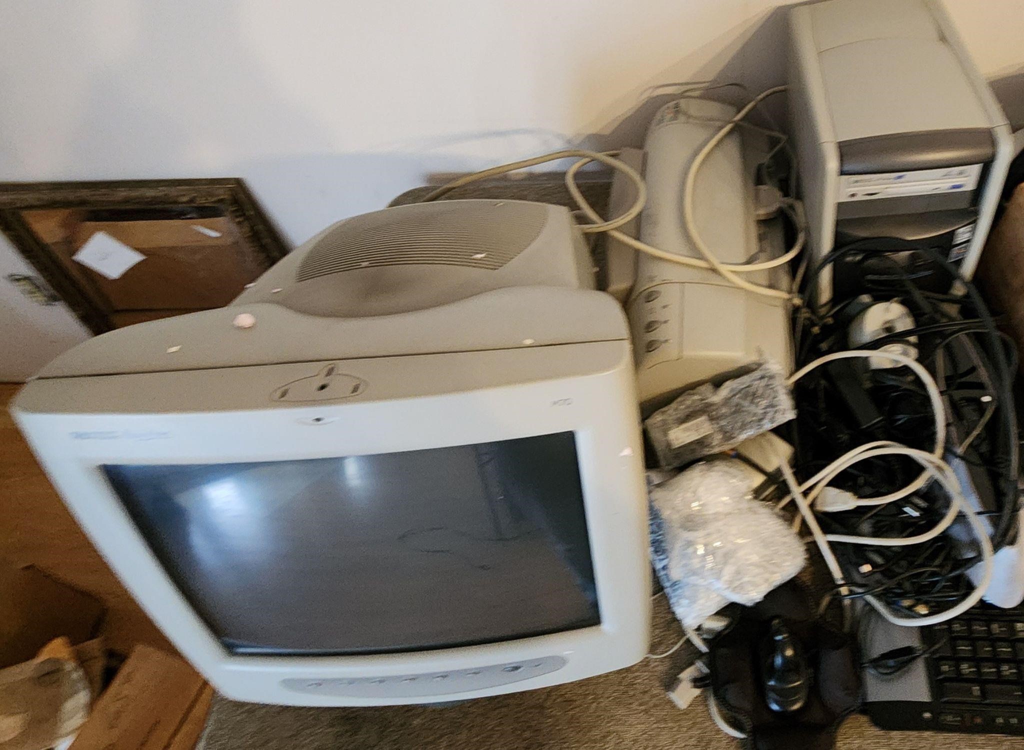 LG VTG Computer Lot Everything pictured goes See