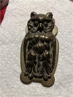 Cast iron owl mail clip