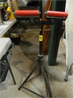 Rolling jack stand
